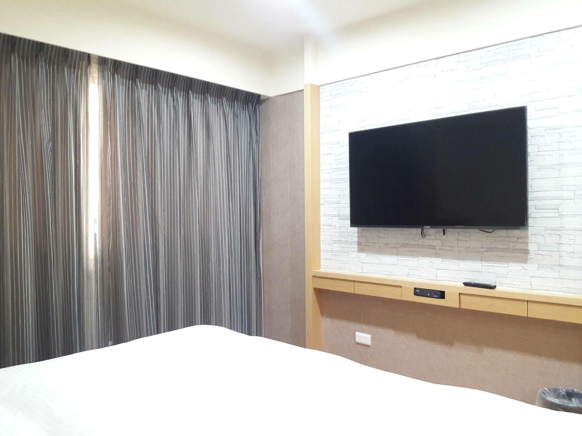 Mei Hotel Taichung Eksteriør billede