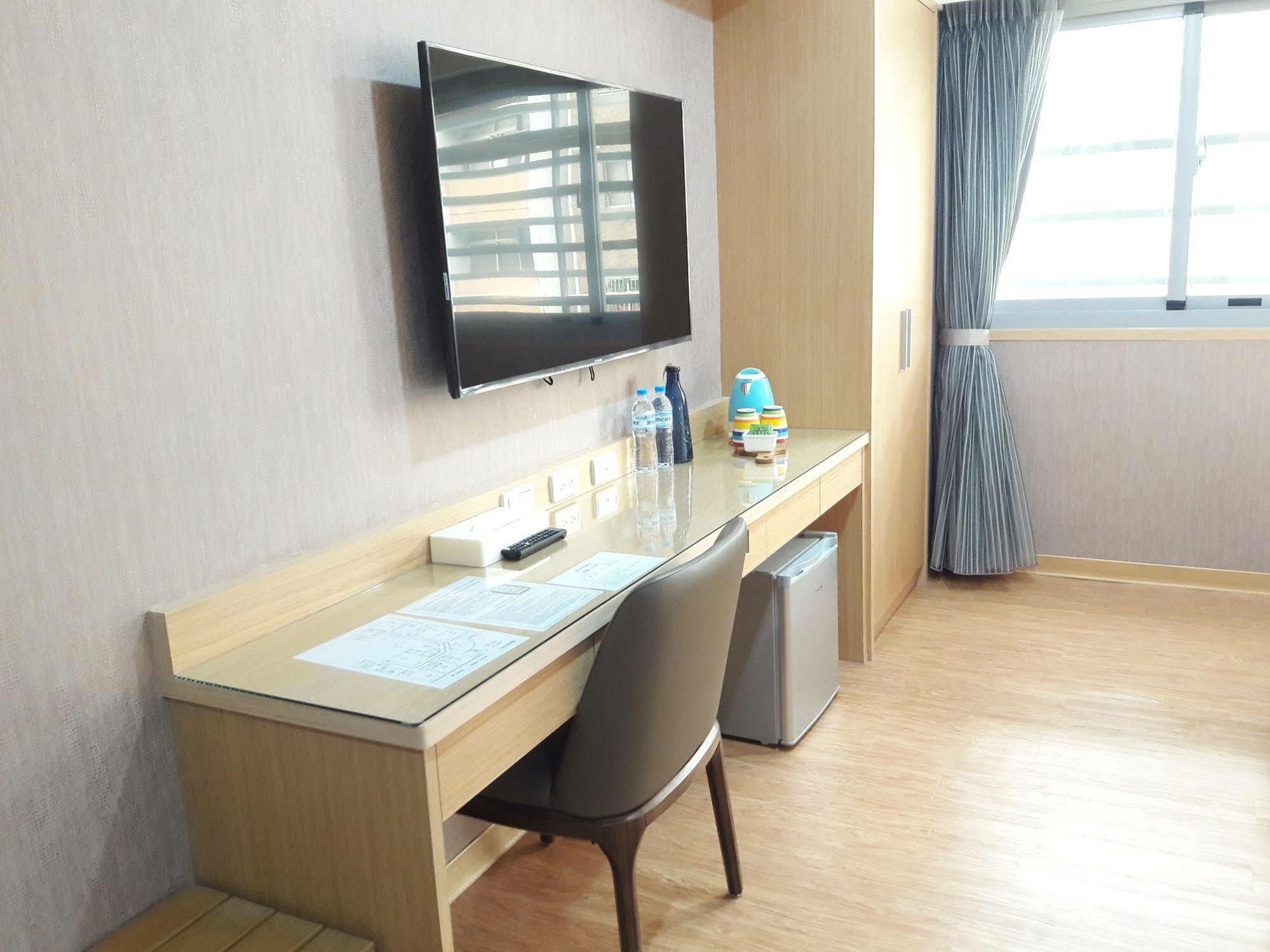 Mei Hotel Taichung Eksteriør billede